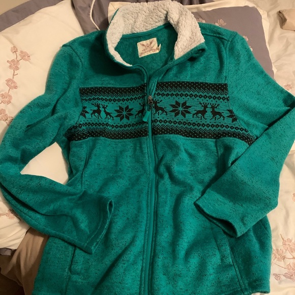 Soft sweater! 5$ with purchase! - Picture 1 of 3